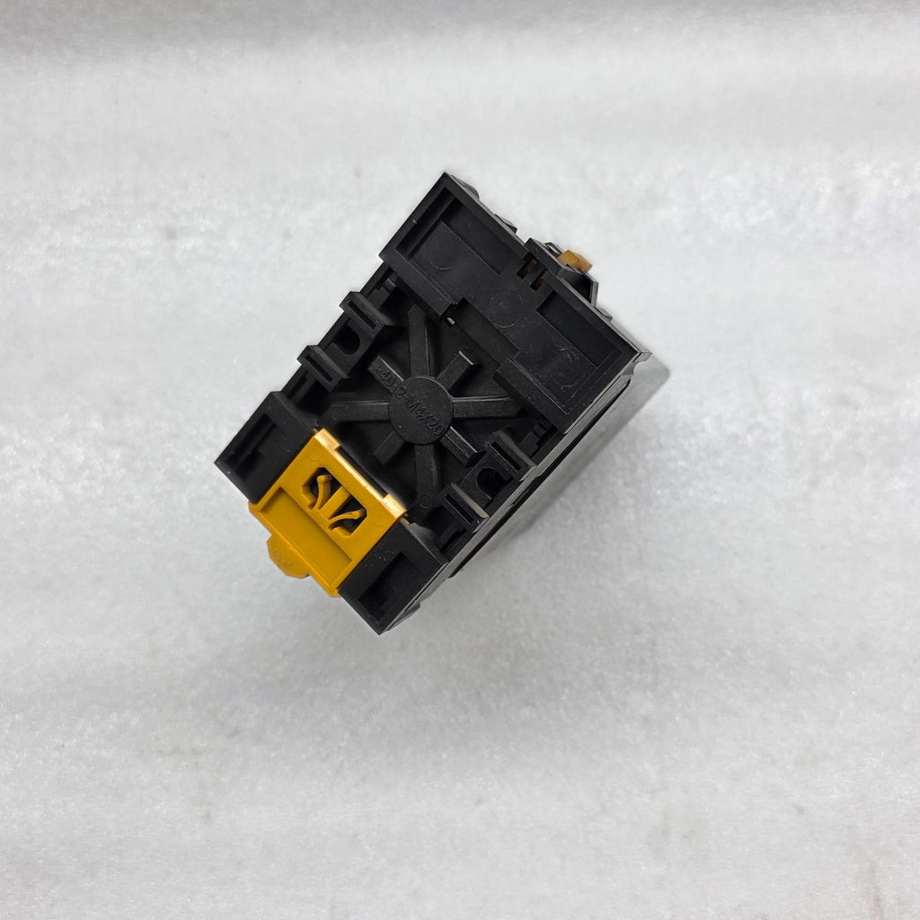 OMRON STP-N MOTOR-DRIVEN TIME DELAY RELAY SUBMINY TIMER 100-110VAC