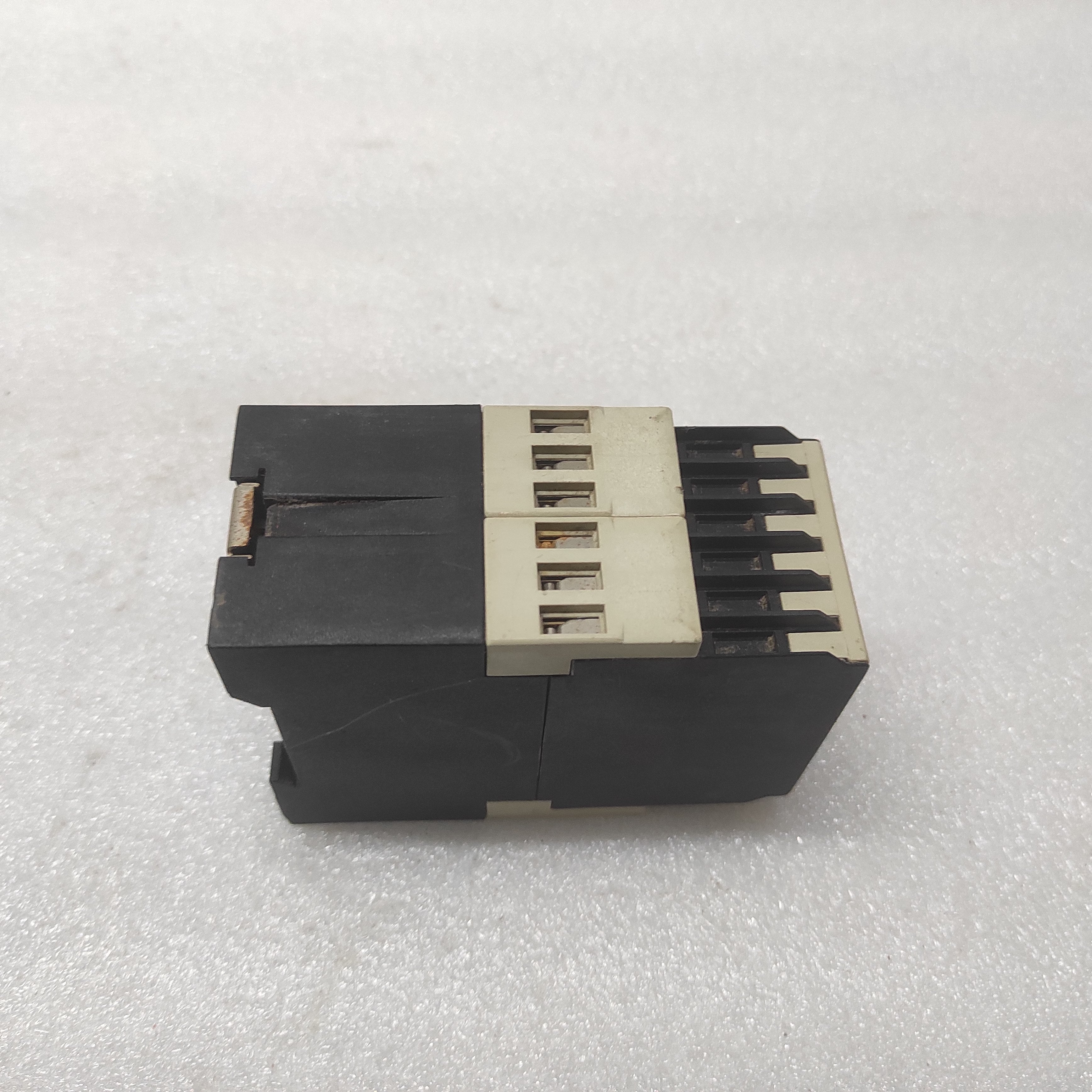 TELEMECANIQUE RM3 TAR114TS7 TIME DELAY RELAY 055691 480-500V