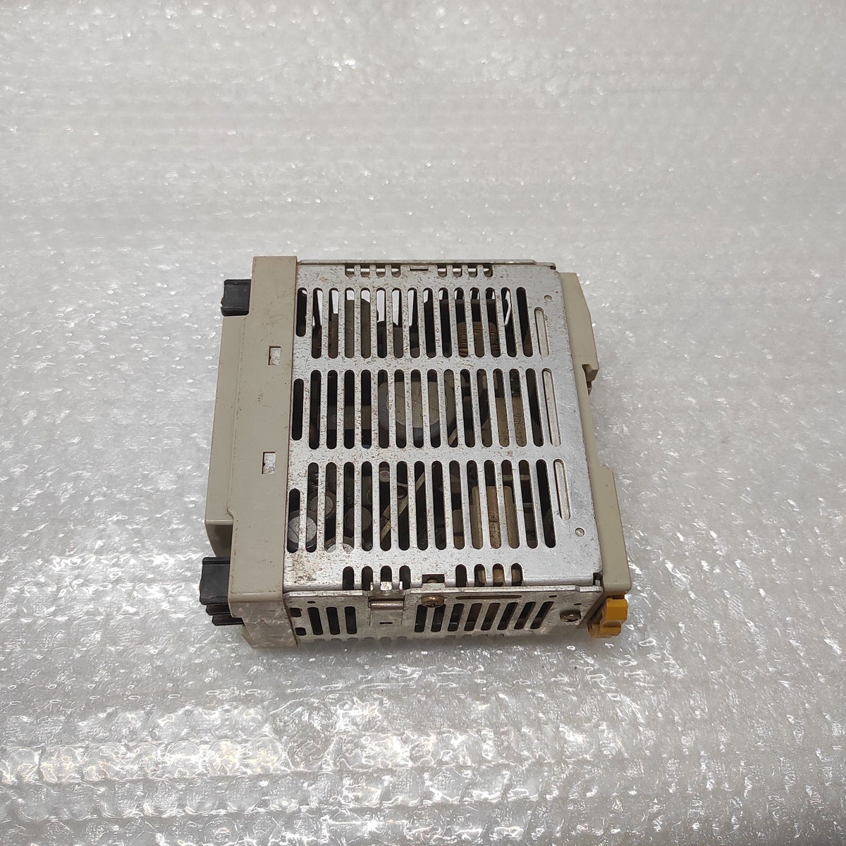 OMRON S8VS-12024 POWER SUPPLY 24VDC 5A