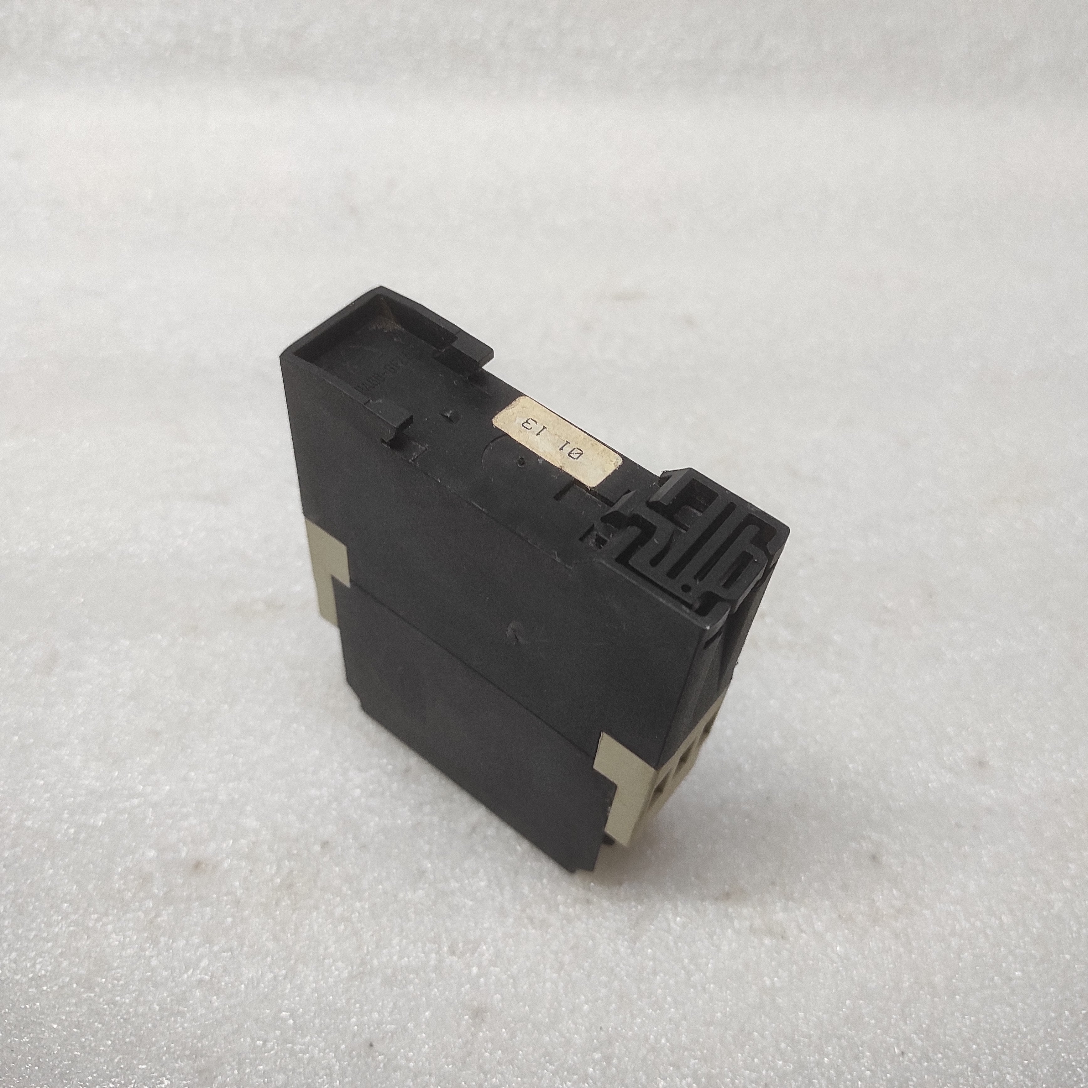 TELEMECANIQUE RE4CL11BU DELAY TIMING RELAY 09960 110-240V/24VDC 0.05S-300H