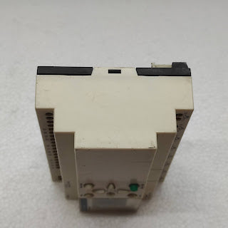 SE SR1 A201BD ZELIO LOGIC RELAY 24VDC