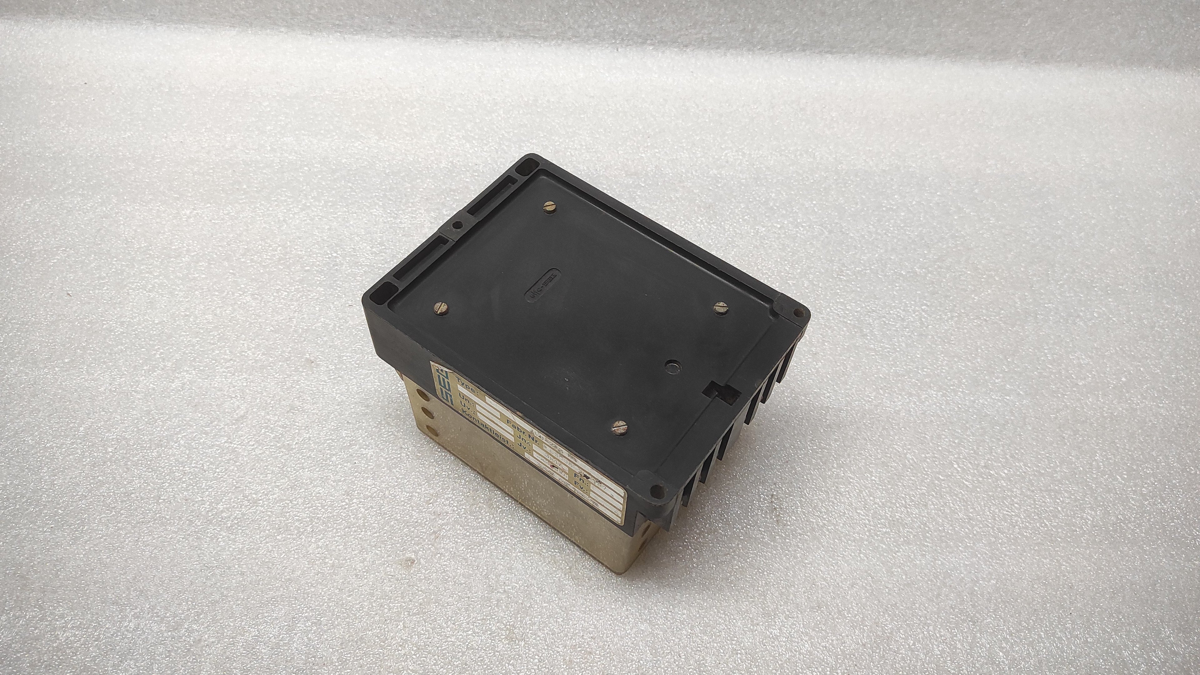 SEG STROMRELAIS IWU 2-3 CURRENT RELAY 250VAC 1000VA