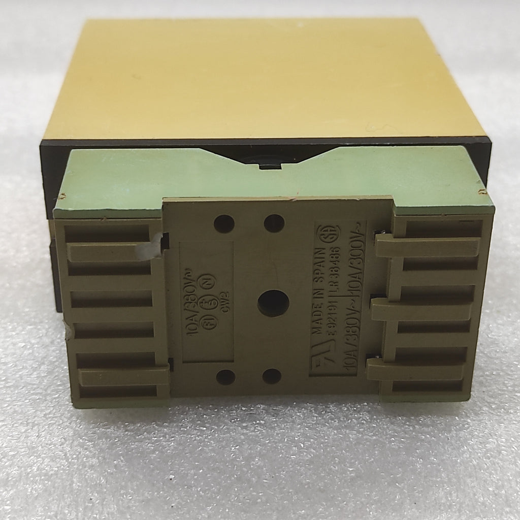 ELECTROMATIC SA 205 724 DELAY ON OPERATE 24VDC 3-60SEC
