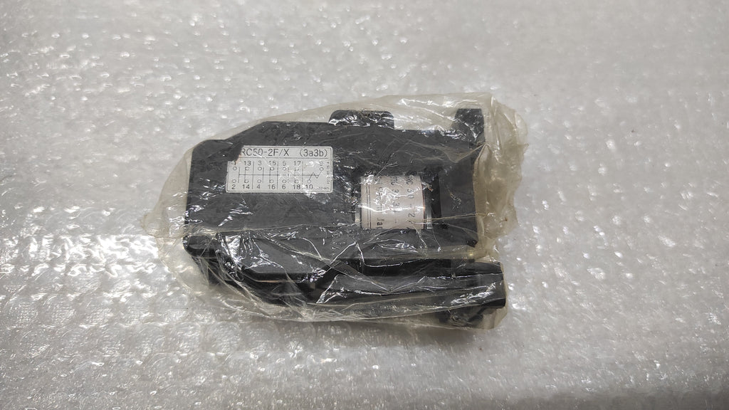 FUJI ELECTRIC SRC50-2F/X (3A3B) MAGNETIC CONTACTOR 380-440V
