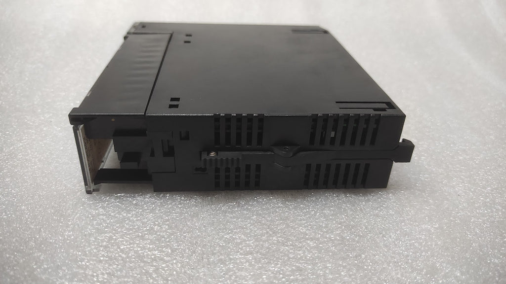 GE FANUC IC693MDL931D OUTPUT MODULE