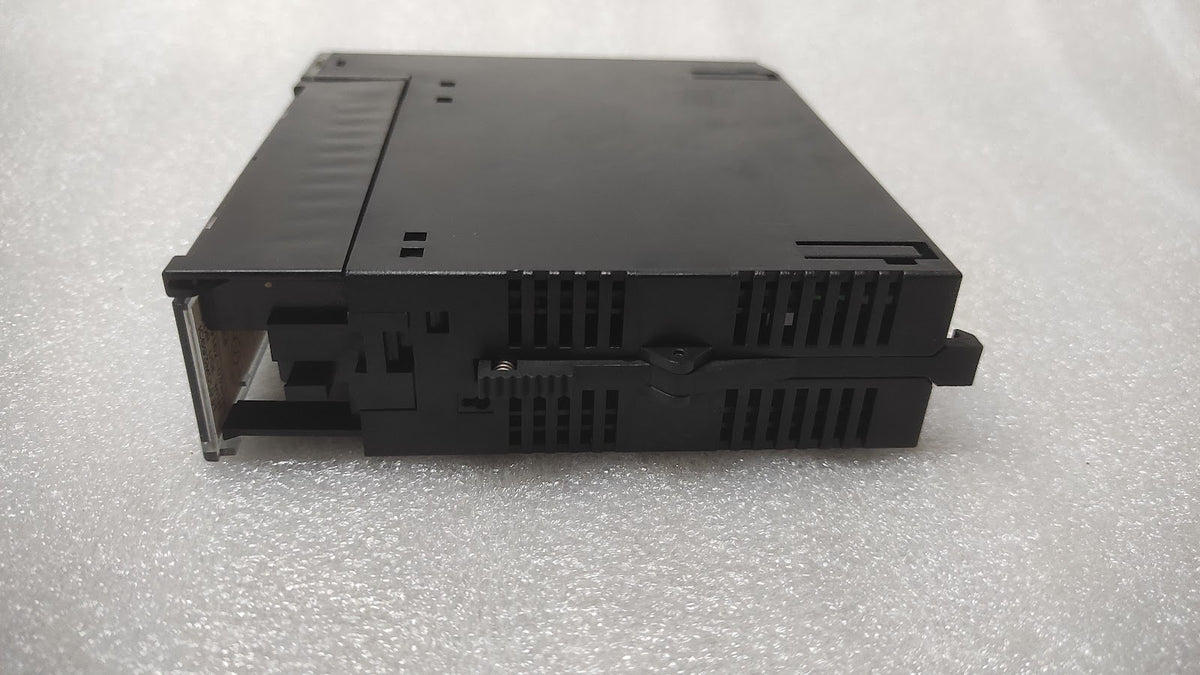 GE FANUC IC693MDL931D OUTPUT MODULE