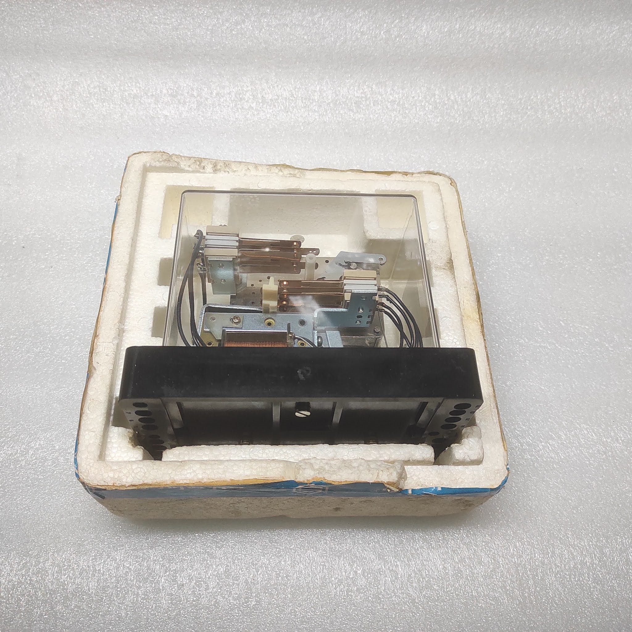 SCHLEICHER MZU23-S TIME RELAY 04101618 24-26VDC 6-60SEC