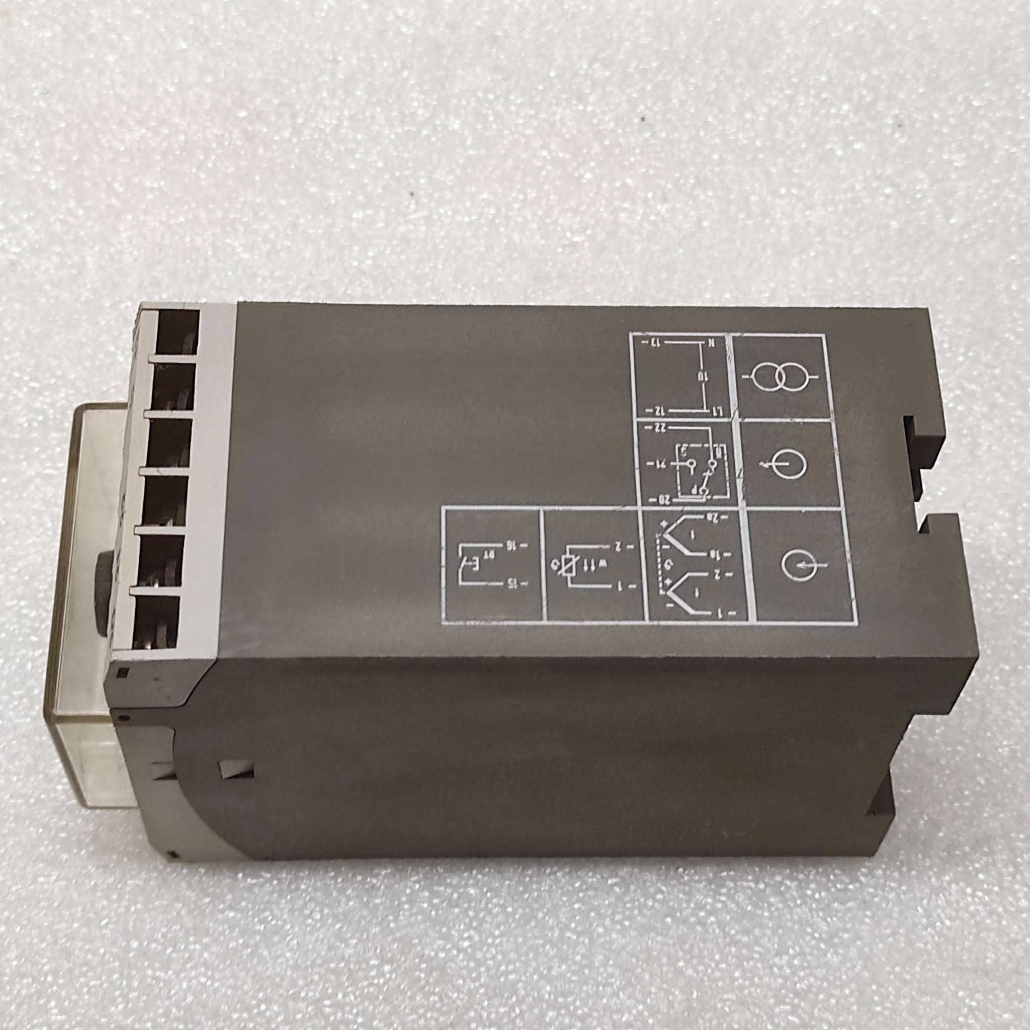 JUMO STBOW-54/10 TEMPERATURE LIMITER STB 732 86 97001998 220VAC