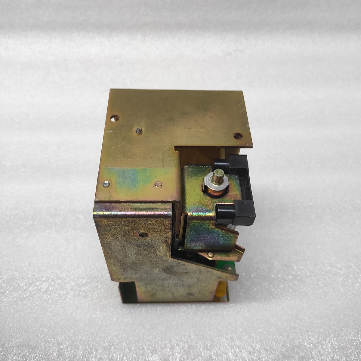 TERASAKI AUT-1BDR UVT TRIP DEVICE 200-240VAC
