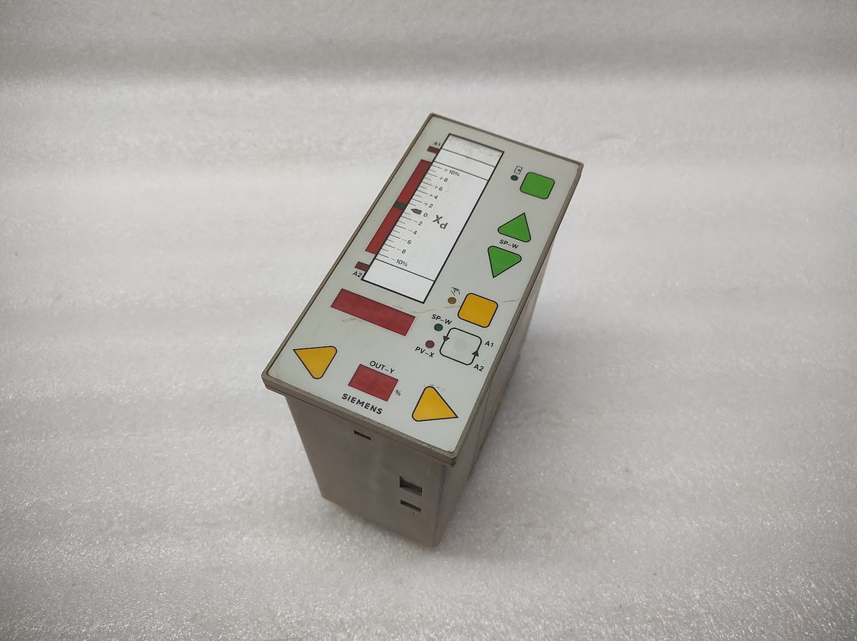 SIEMENS SIPART DR20K INDUSTRIAL PROCESS CONTROLLER 6DR20041