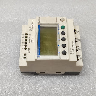 SE SR3B101BD LOGIC RELAY 24VDC
