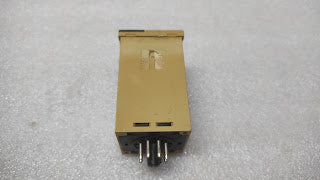 OMRON E5C4-R40 TEMPERATURE CONTROLLER 220-240V