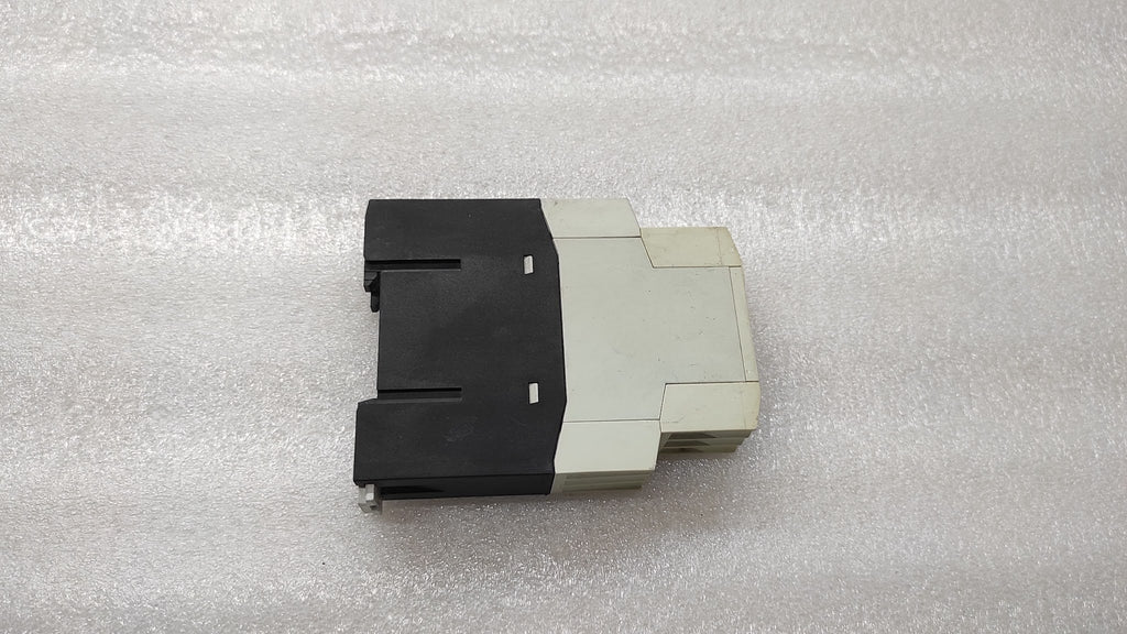 MOELLER ETR4-69-A TIMING RELAY 0.05S-300H FREE EXPEDITE SHIPPING