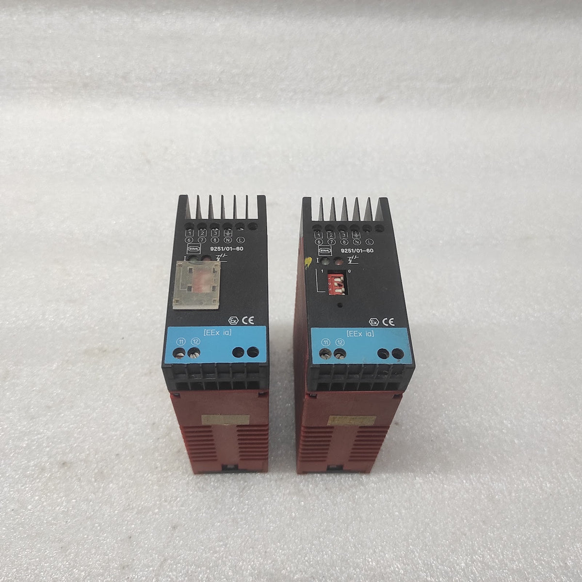 STAHL 9251/01-60 RELAY REPEATER 230VAC