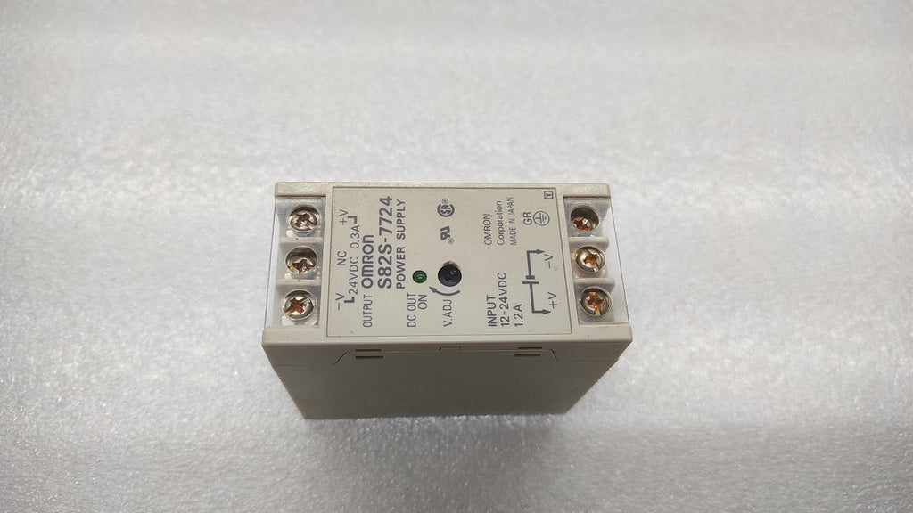 OMRON S82S-7724 DC-DC POWER SUPPLY 24VDC 0.3A