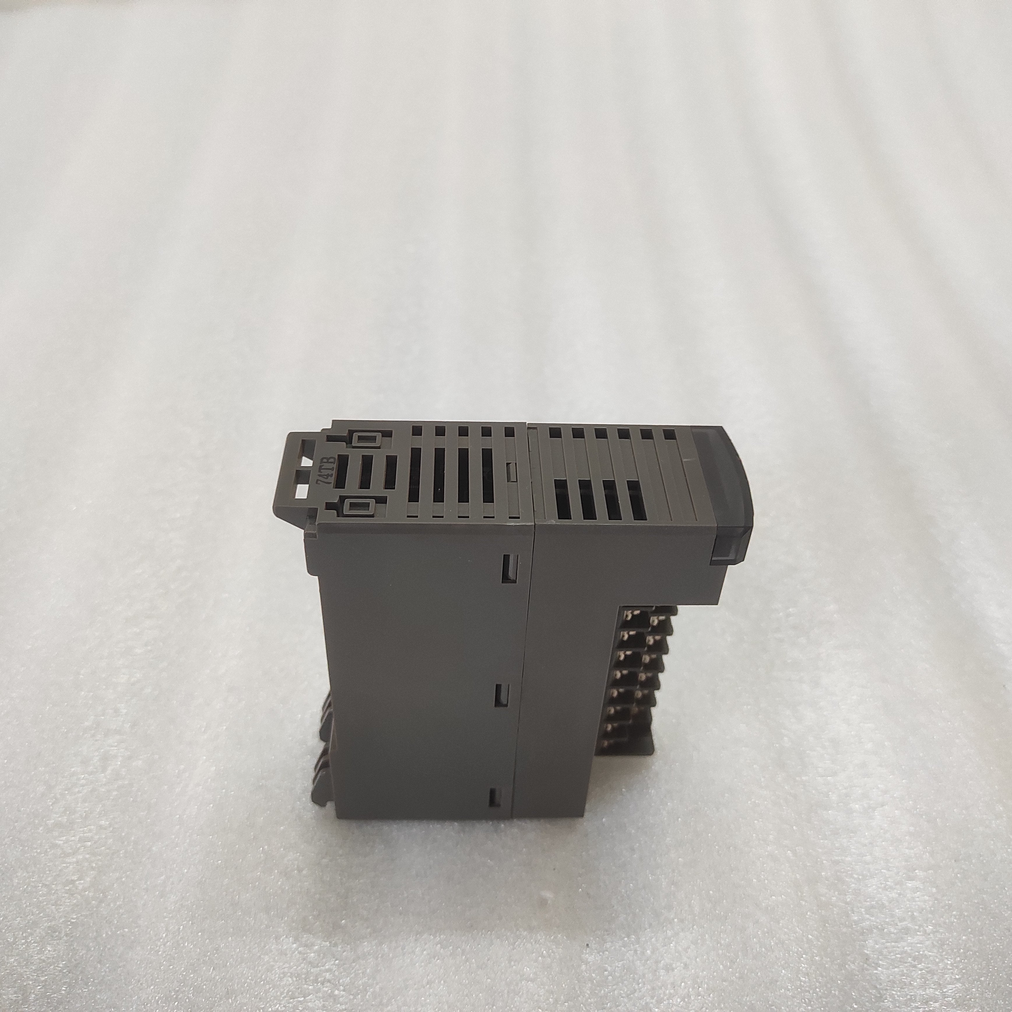 FUJI ELECTRIC NP1X1606-W DIGITAL INPUT MODULE NP1X1606W