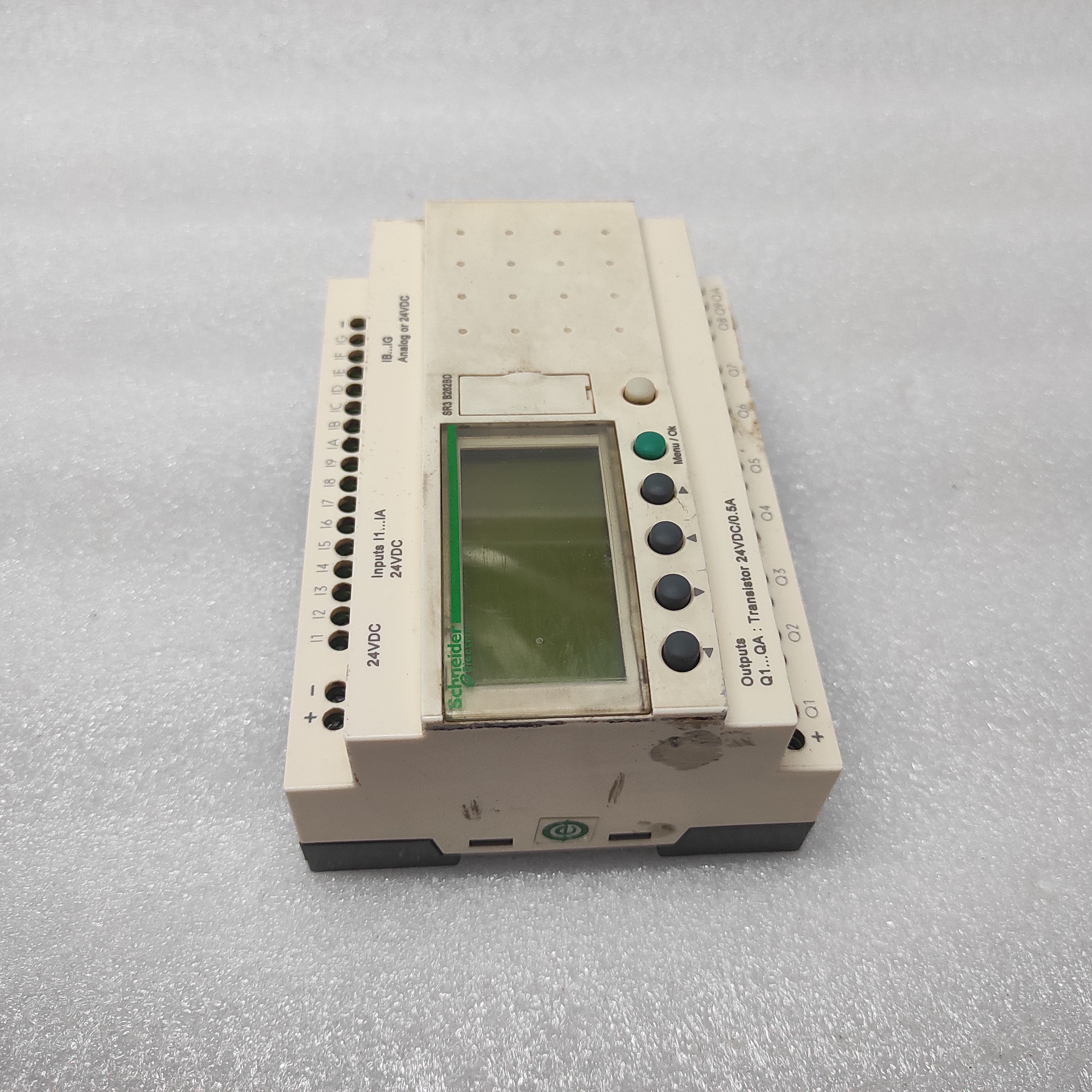 SE ZELIO SR3B262BD LOGIC RELAY 88960162 24VDC