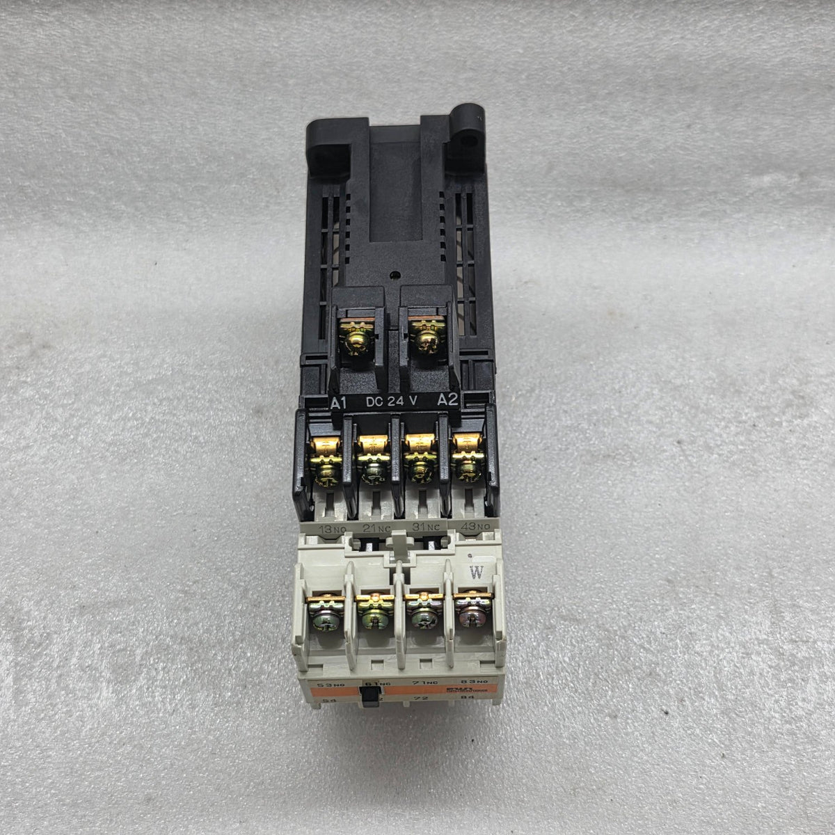 FUJI ELECTRIC SH04AG MAGNETIC CONTACTOR 10A SH-4/G 24VDC AUX SZ-A22