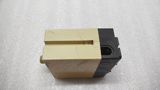 GESTRA LRS 1-5 CONDUCTIVITY SWITCH 230V 057270 CRACKED BODY