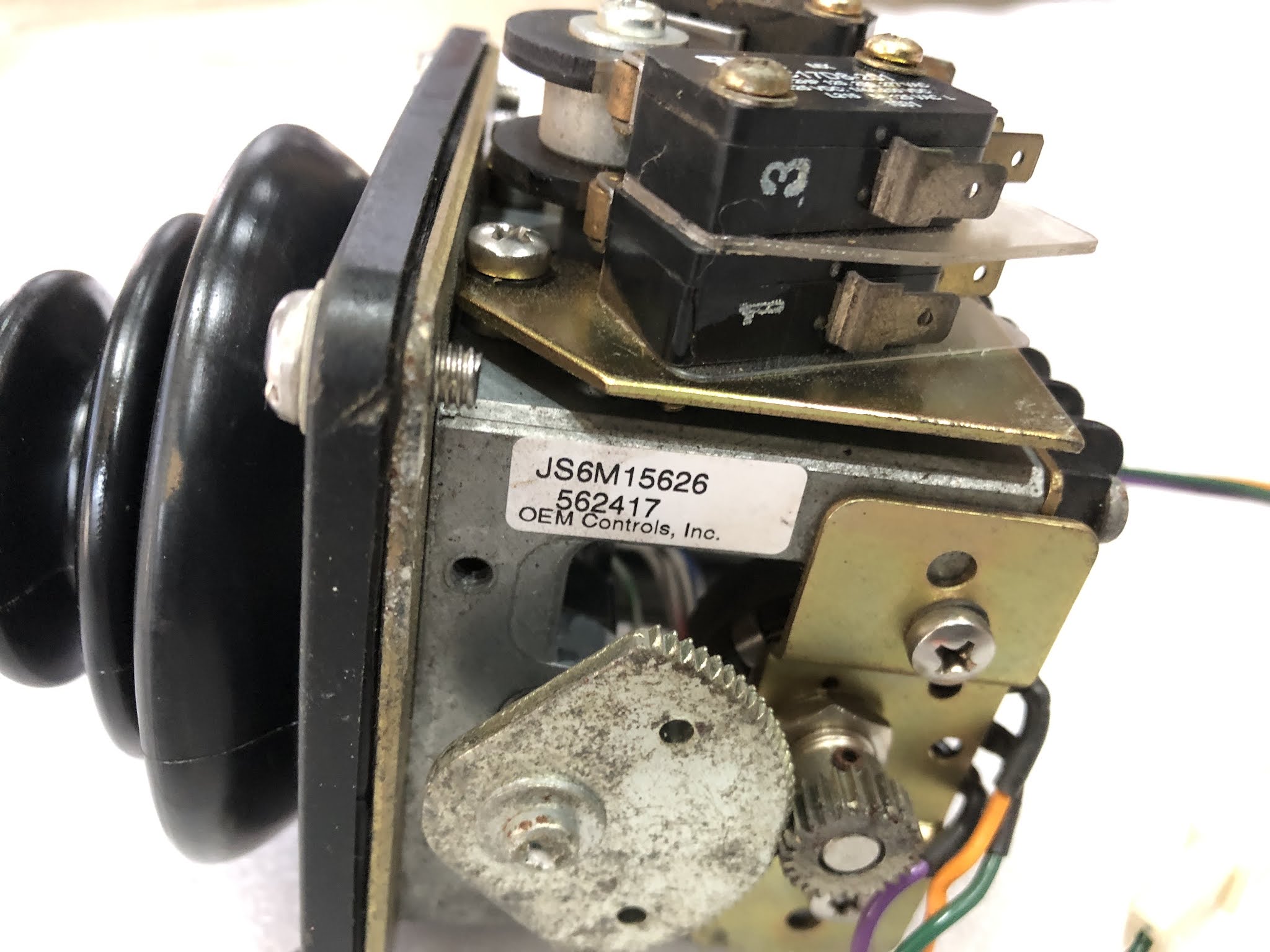 OEM CONTROLS JS6M15626 VARCO 3017249010 ROTARY ACTUATED PUSHBUTTON QAI3049 001