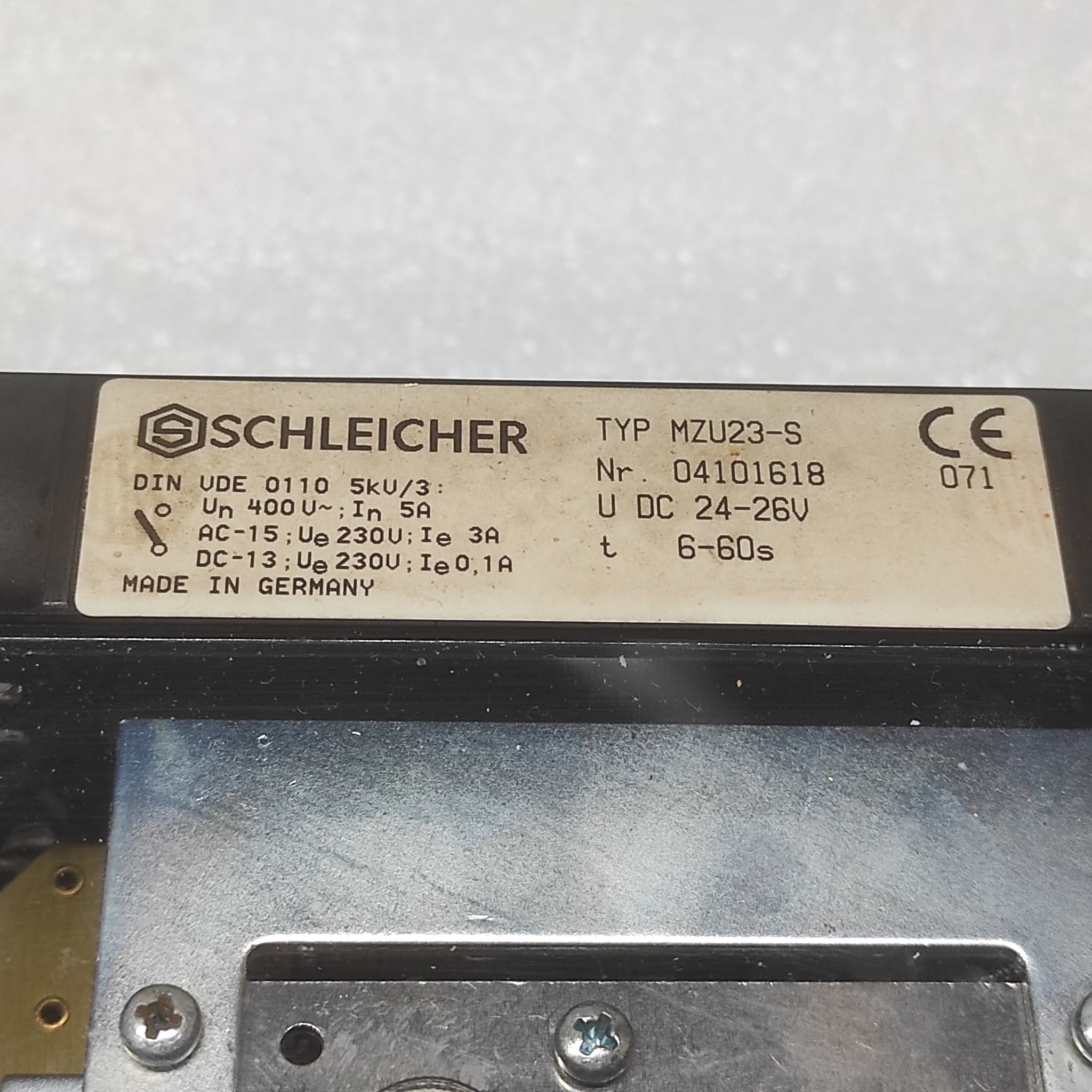 SCHLEICHER MZU23-S TIME RELAY 04101618 24-26VDC 6-60SEC