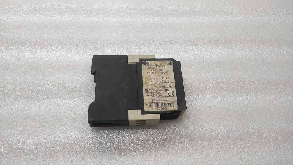 TELEMECANIQUE RE4 RM11BU TIME DELAY  RELAY 09969 110-240V/24V/42-48V  0.05S-300H