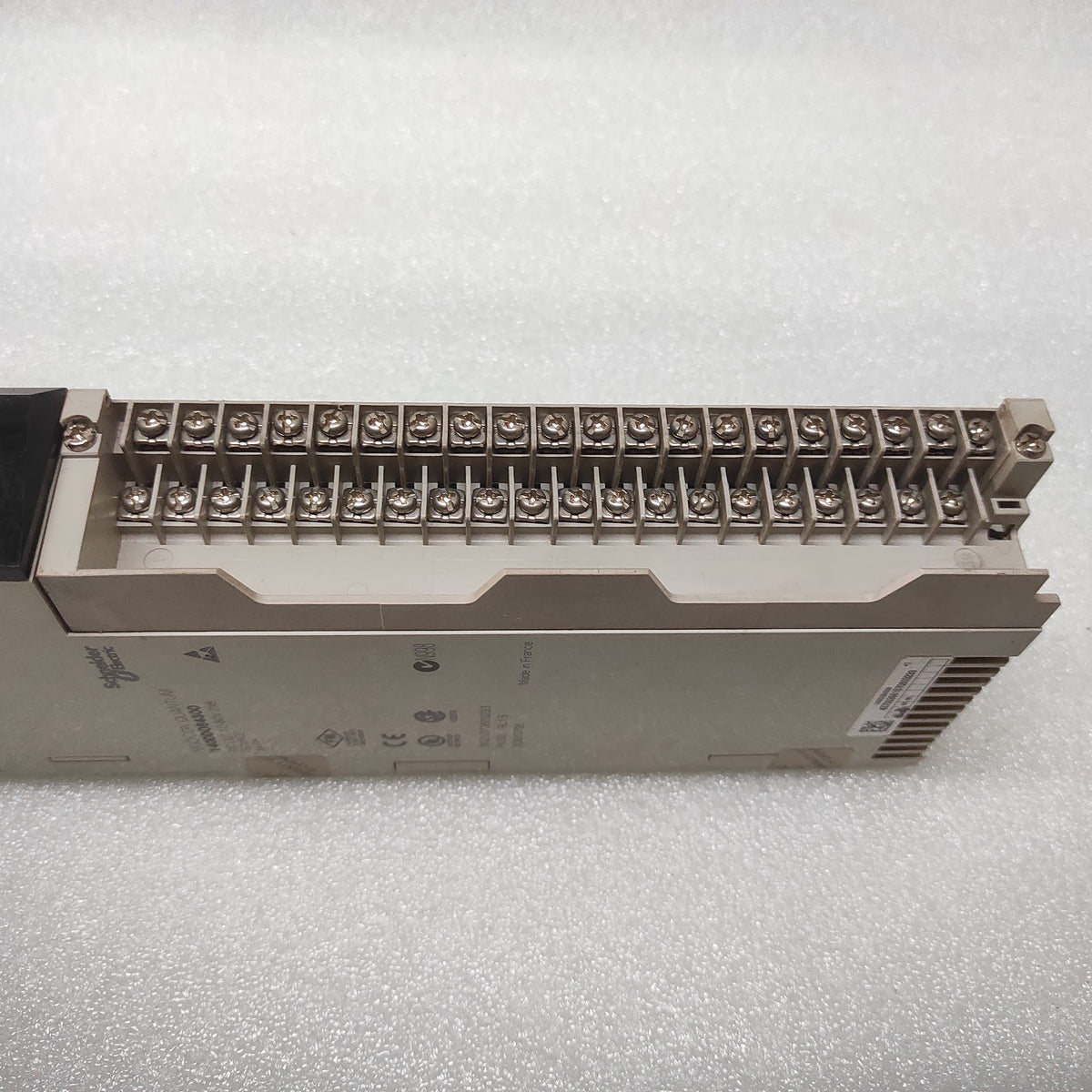 SE 140DDO84300 10-60 VDC OUTPUT MODULE
