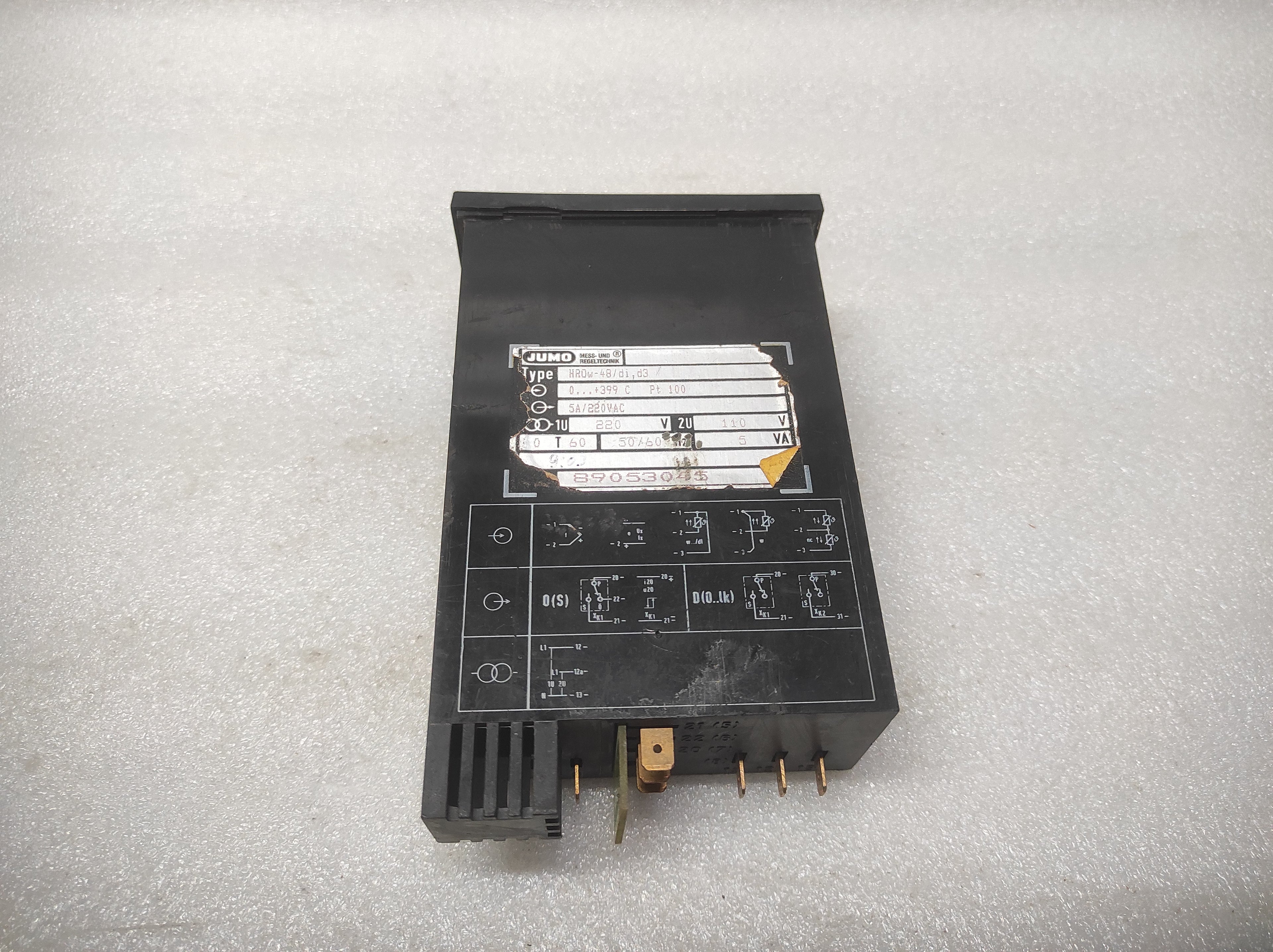 JUMO TRON HROW-48/DI-D3 TEMPERATURE CONTROLLER 220VAC PT100 0-399'C