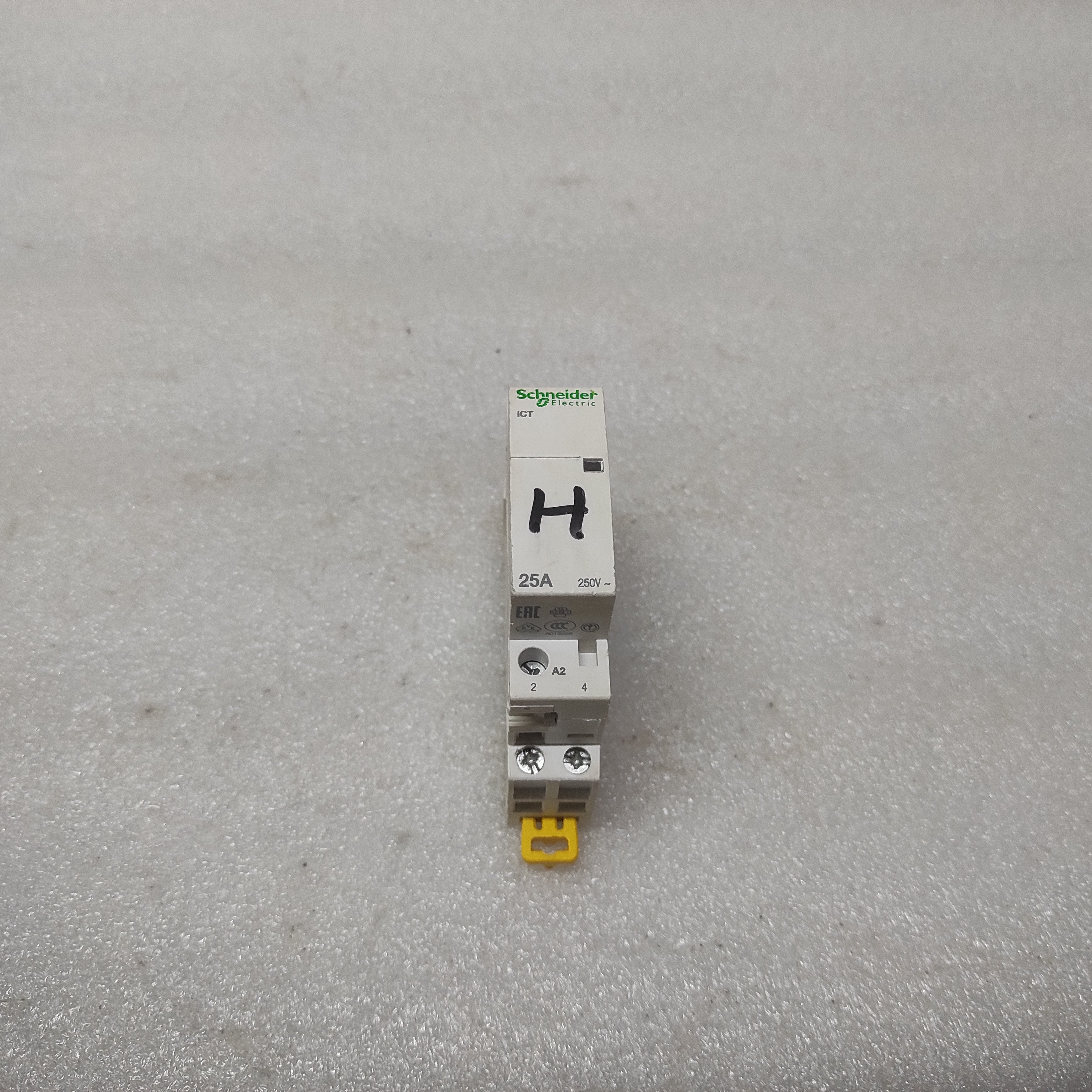 SE CS 30323 ICT 25A 220V CONTACTOR