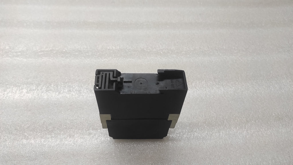 TELEMECANIQUE RE4 RL13BU TIME DELAY RELAY 110-240V/24V/42-48V 0.05S-300H 09960