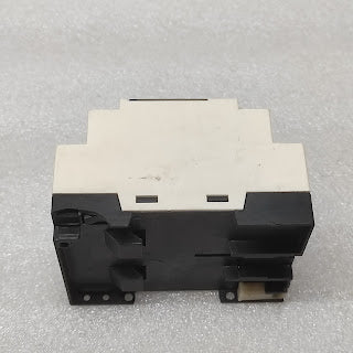 SE SR3B101BD LOGIC RELAY 24VDC