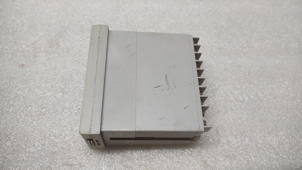 HONEYWELL FU86-701000 PID TEMPERATURE CONTROLLER 85-255V