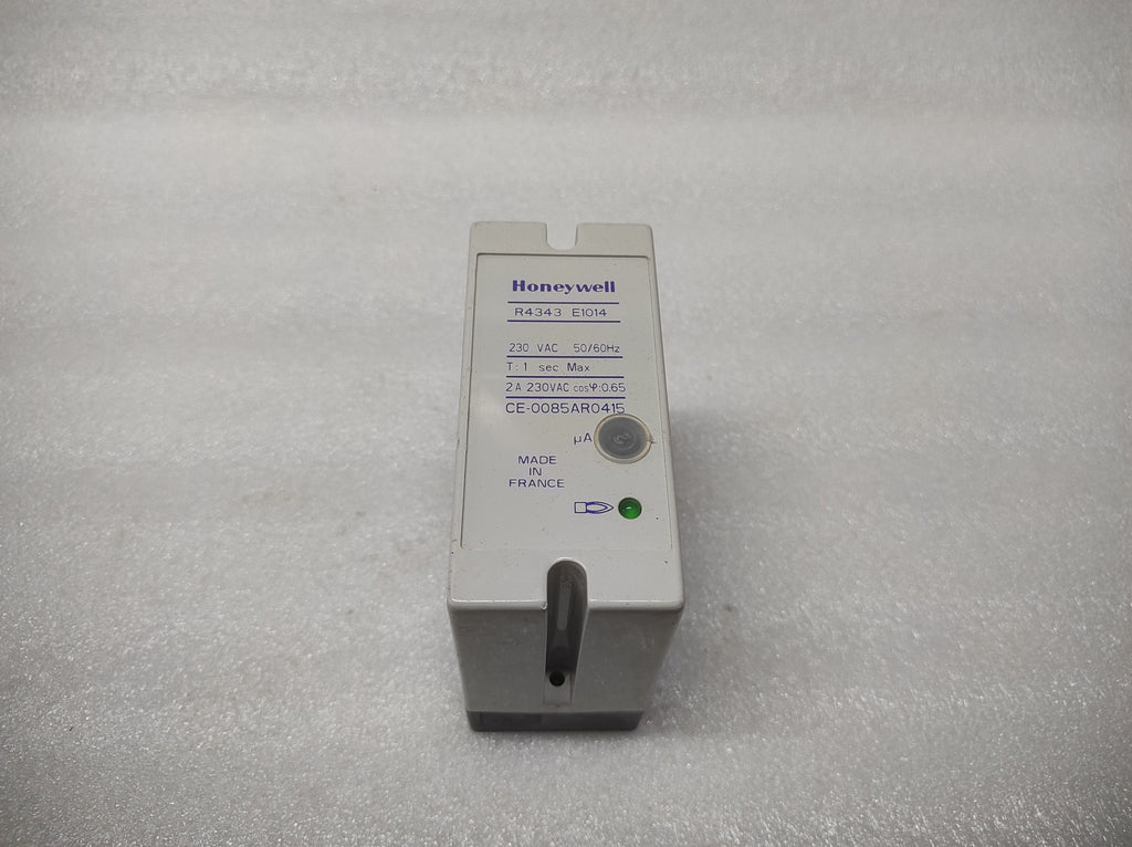 HONEYWELL R4343-E1014 FLAME RELAY 230VAC