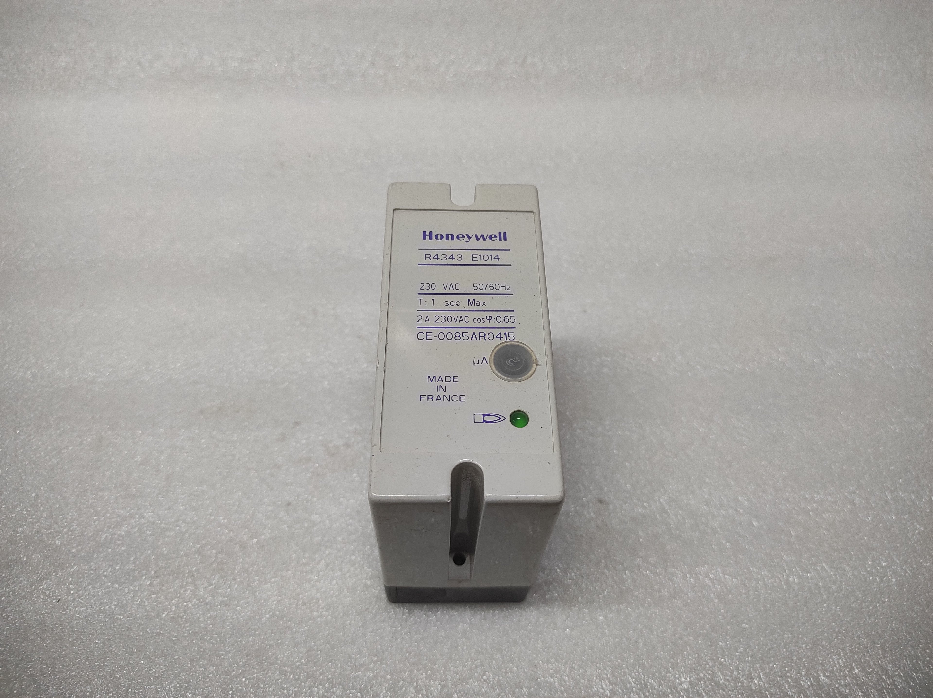 HONEYWELL R4343-E1014 FLAME RELAY 230VAC
