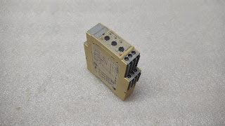CARLO GAVAZZI DUB02CT23 OVER-UNDER VOLTAGE RELAY 24/115/230V