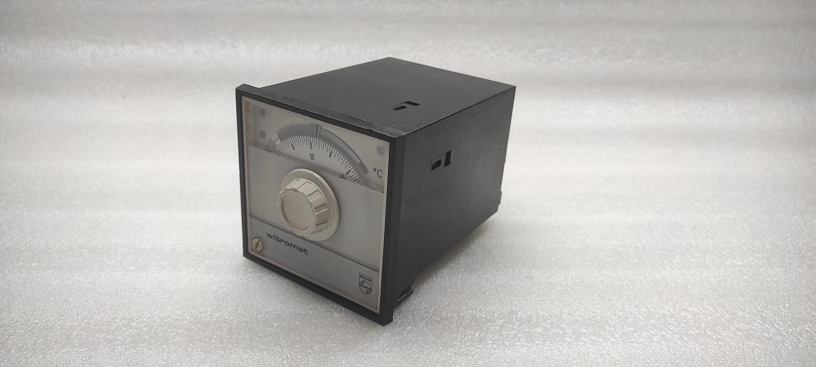 PHILLIPS WITROMAT TEMPERATURE CONTROLLER