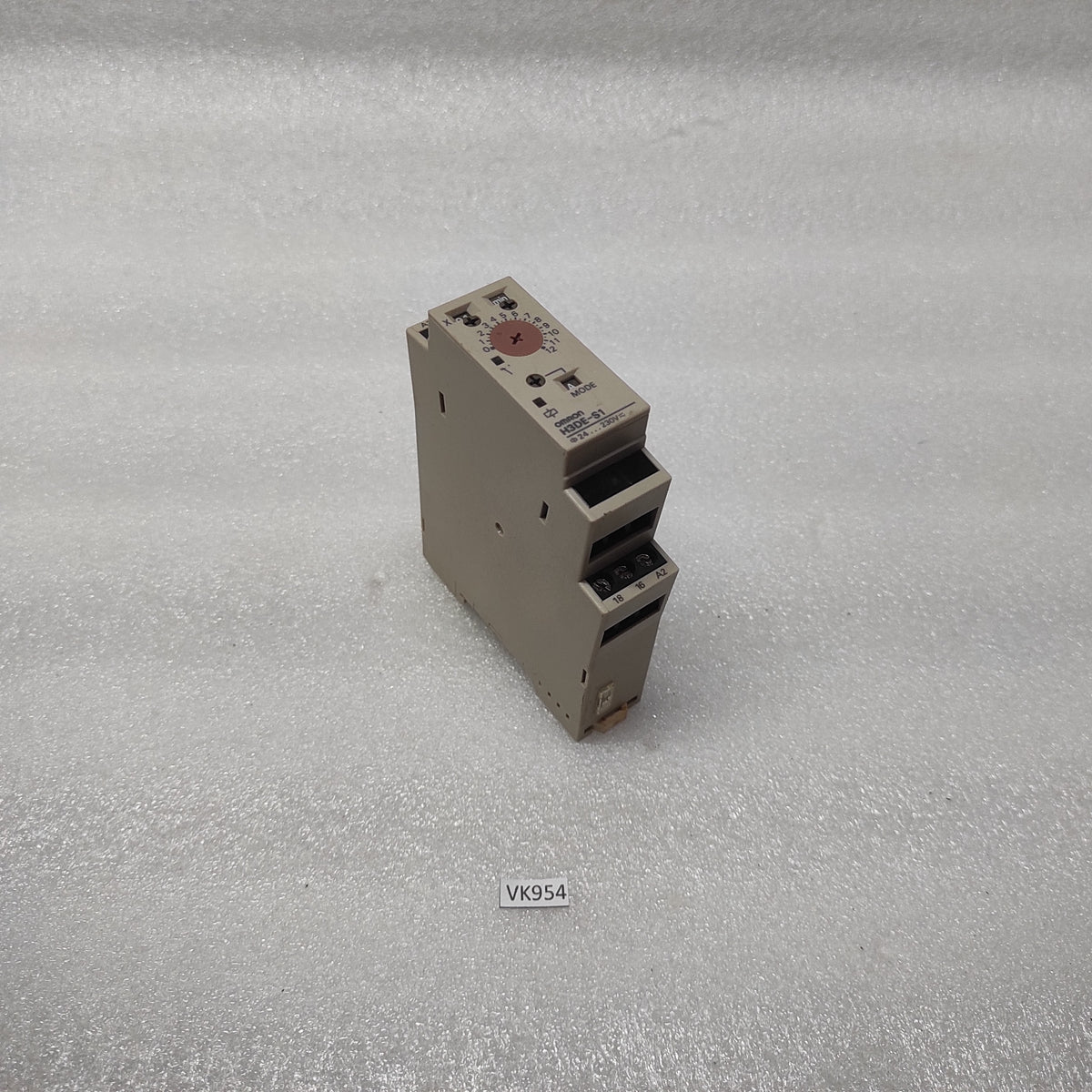 OMRON H3DE-S1 MULTIFUNCTION TIME DELAY RELAY 24-230VAC/DC