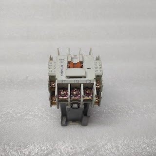 HYUNDAI HIMC32 MAGNETIC CONTACTOR 110VAC