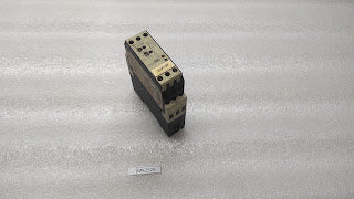 TELEMECANIQUE RE4 RM11BU TIME DELAY  RELAY 09969 110-240V/24V/42-48V  0.05S-300H