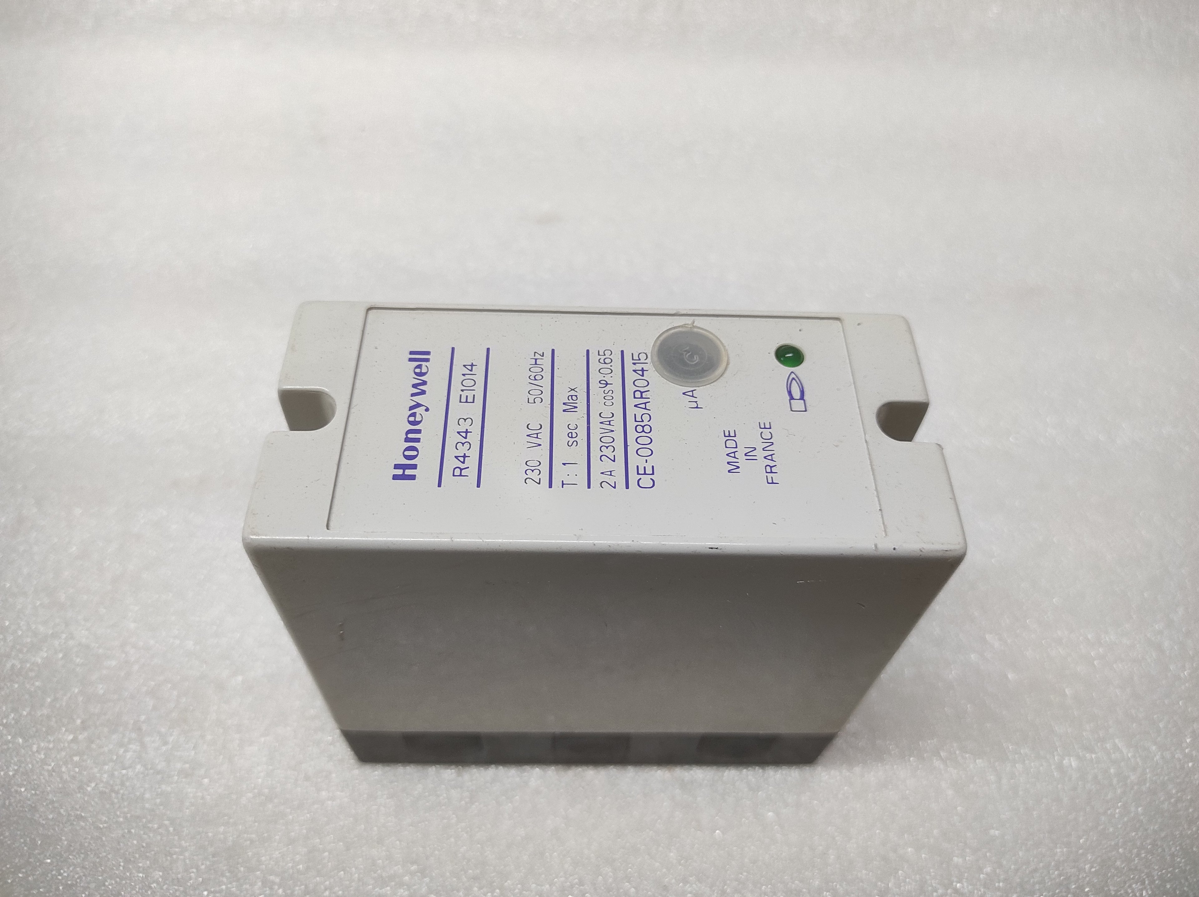 HONEYWELL R4343-E1014 FLAME RELAY 230VAC