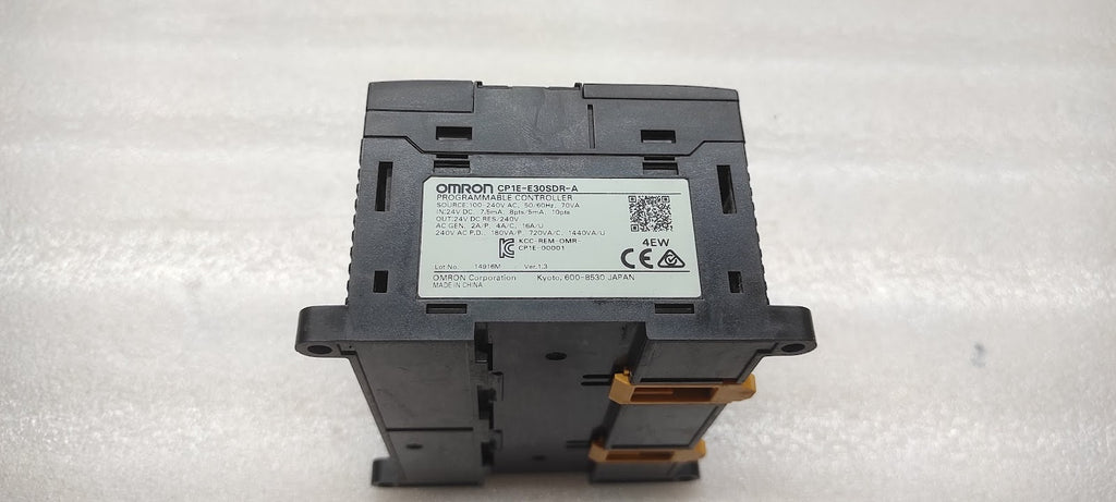 OMRON CP1E-E30SDR-A PROGRAMMABLE CONTROLLER 100-240VAC