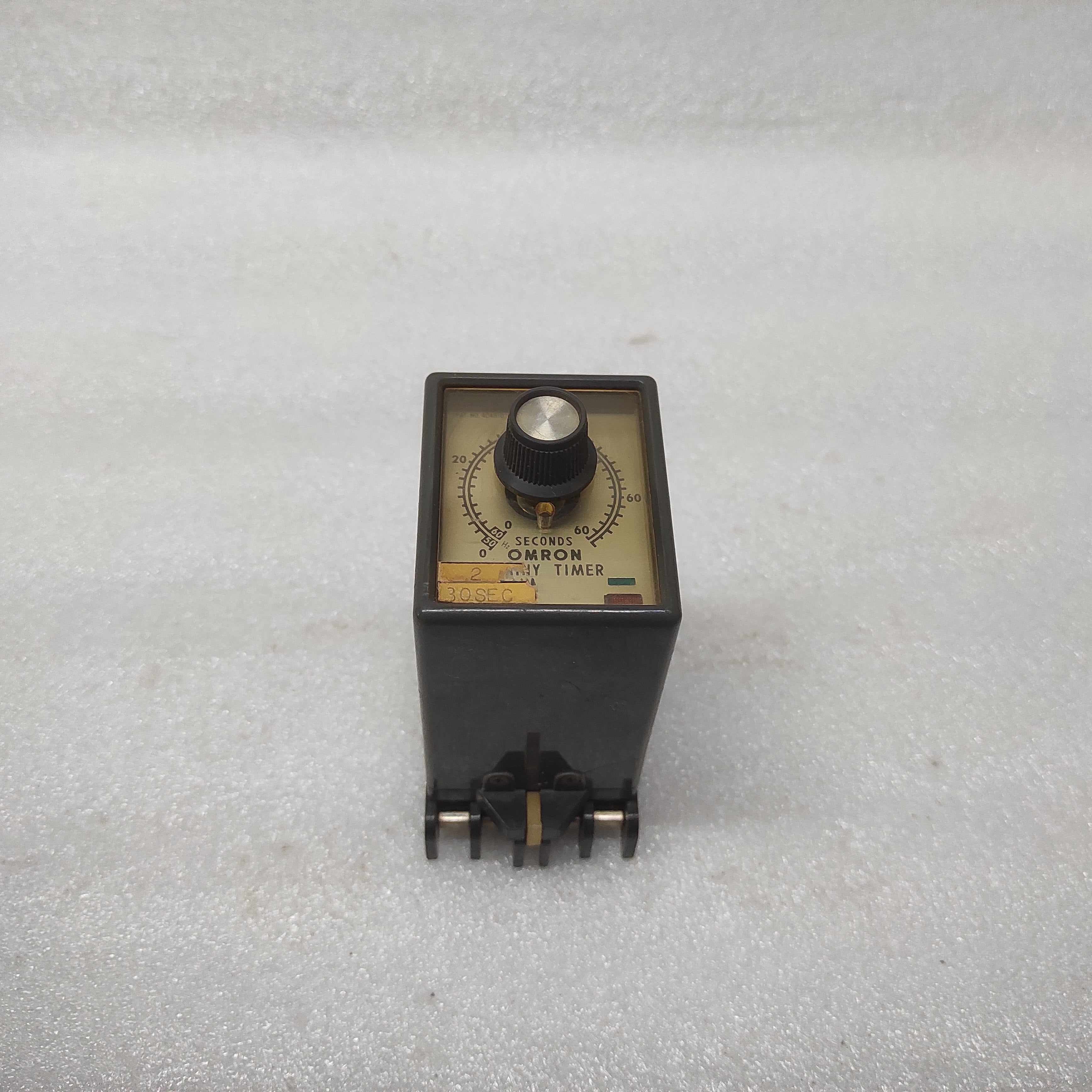 OMRON PE STP-NM SUBMINY TIMER 220VAC 404810