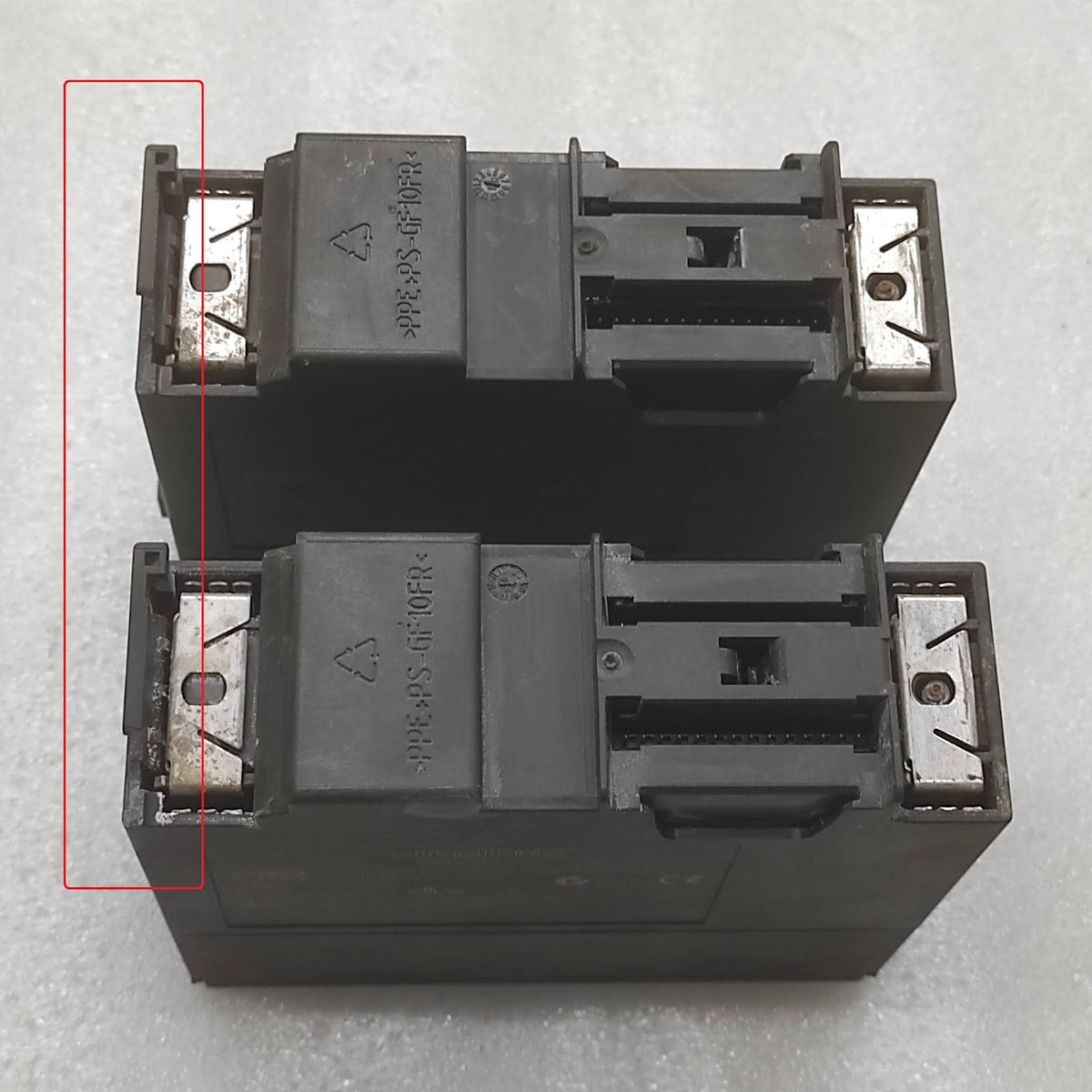 SIEMENS 6ES7 322-1HH01-0AA0 OUTPUT MODULE