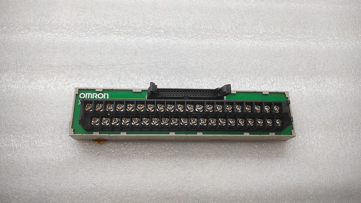 OMRON XW2B-40G5 INTERFACE MODULE M3.5 40PNT SCREW TERMINAL