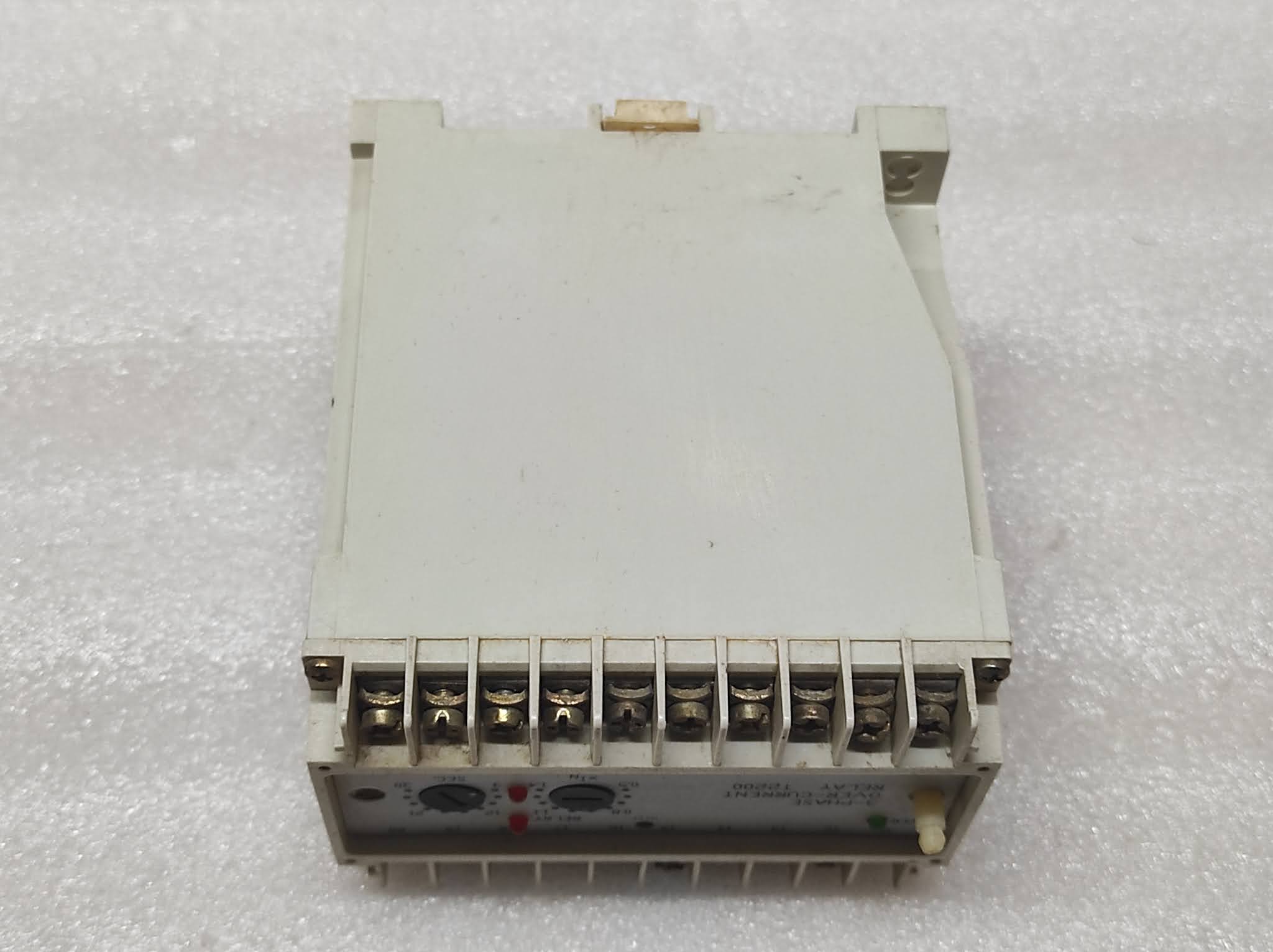 SELCO T2200-05 3-PHASE OVERCURRENT RELAY 24VDC