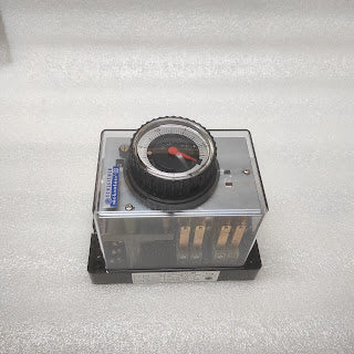 SCHLEICHER MZ 54 TIME RELAY 01111894-23 220V 0.15S-30H MZ54SGZ8