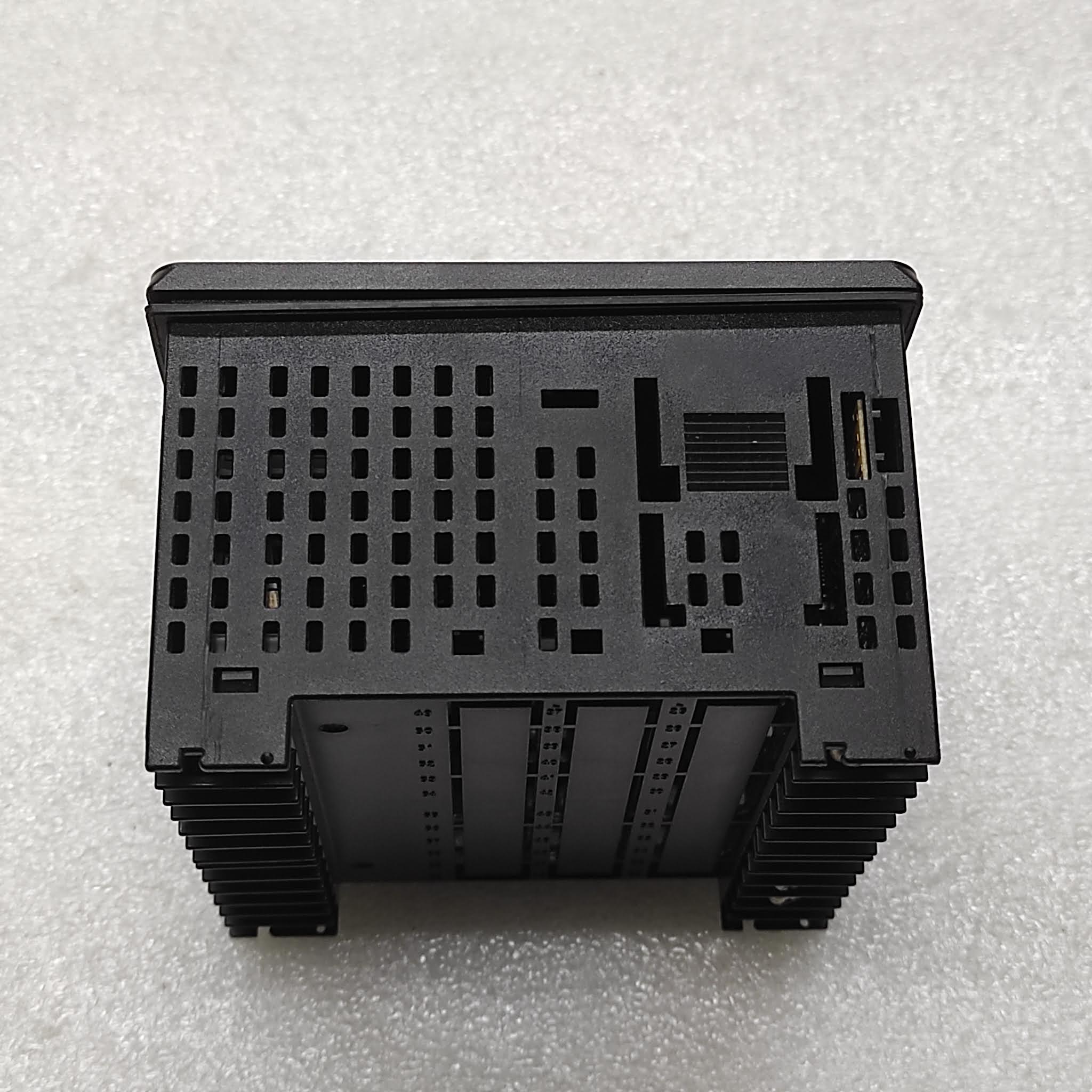 OMRON E5AC-PR4A5M-000 DIGITAL CONTROLLER 100-240VAC E5AC