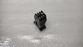 FUJI ELECTRIC SRC50-2F/X (3A3B) MAGNETIC CONTACTOR 200-220V