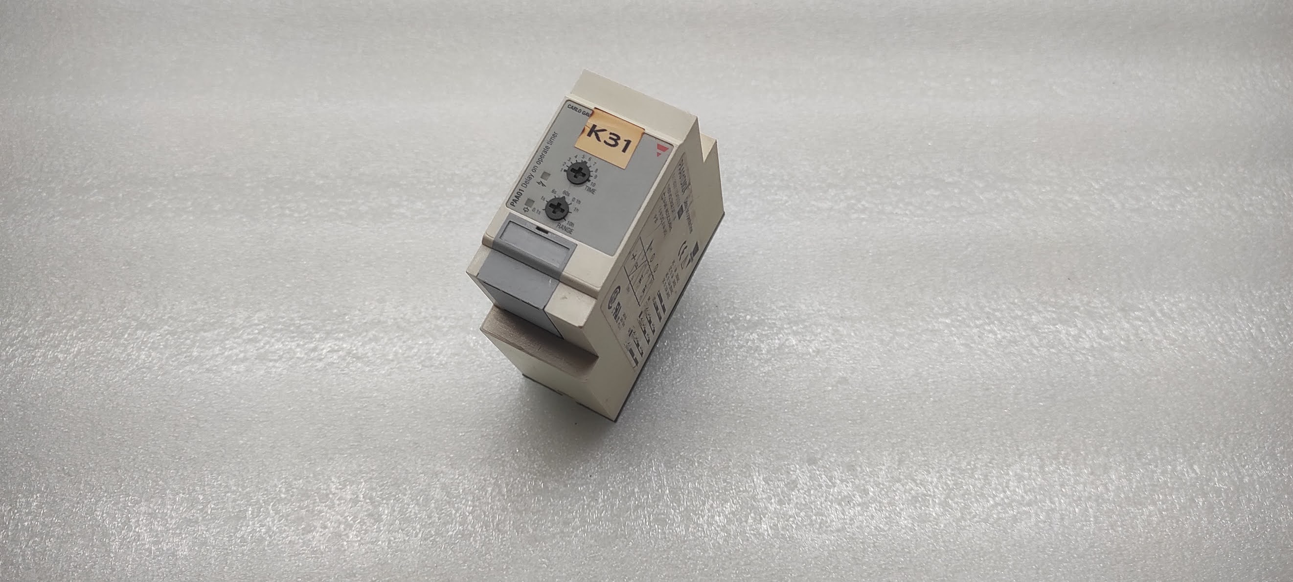 CARLO GAVAZZI PAA01DM24 DELAY ON OPERATE TIMER 24-240VAC/DC