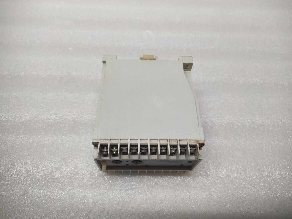SELCO T2200-13 3-PHASE OVERCURRENT RELAY 240VAC